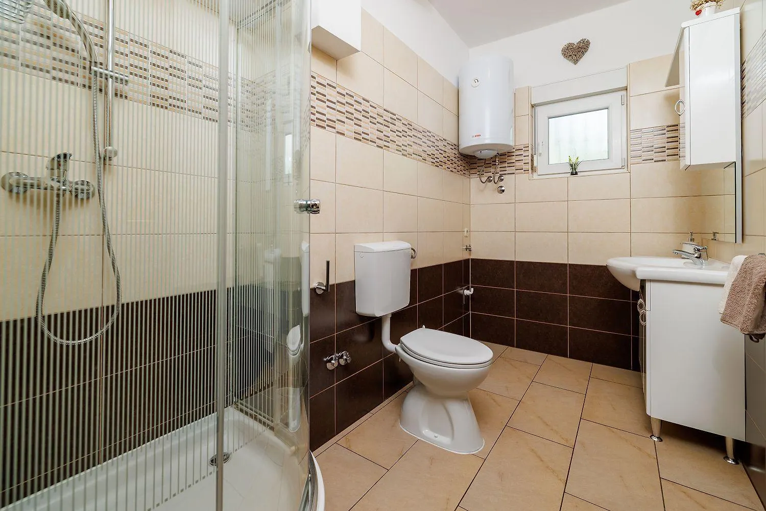 Charmantes Apartment Nur 600 Meter Zum Strand Mit Meerblick, Holzkohlegrill, Wifi Dramalj Croatia