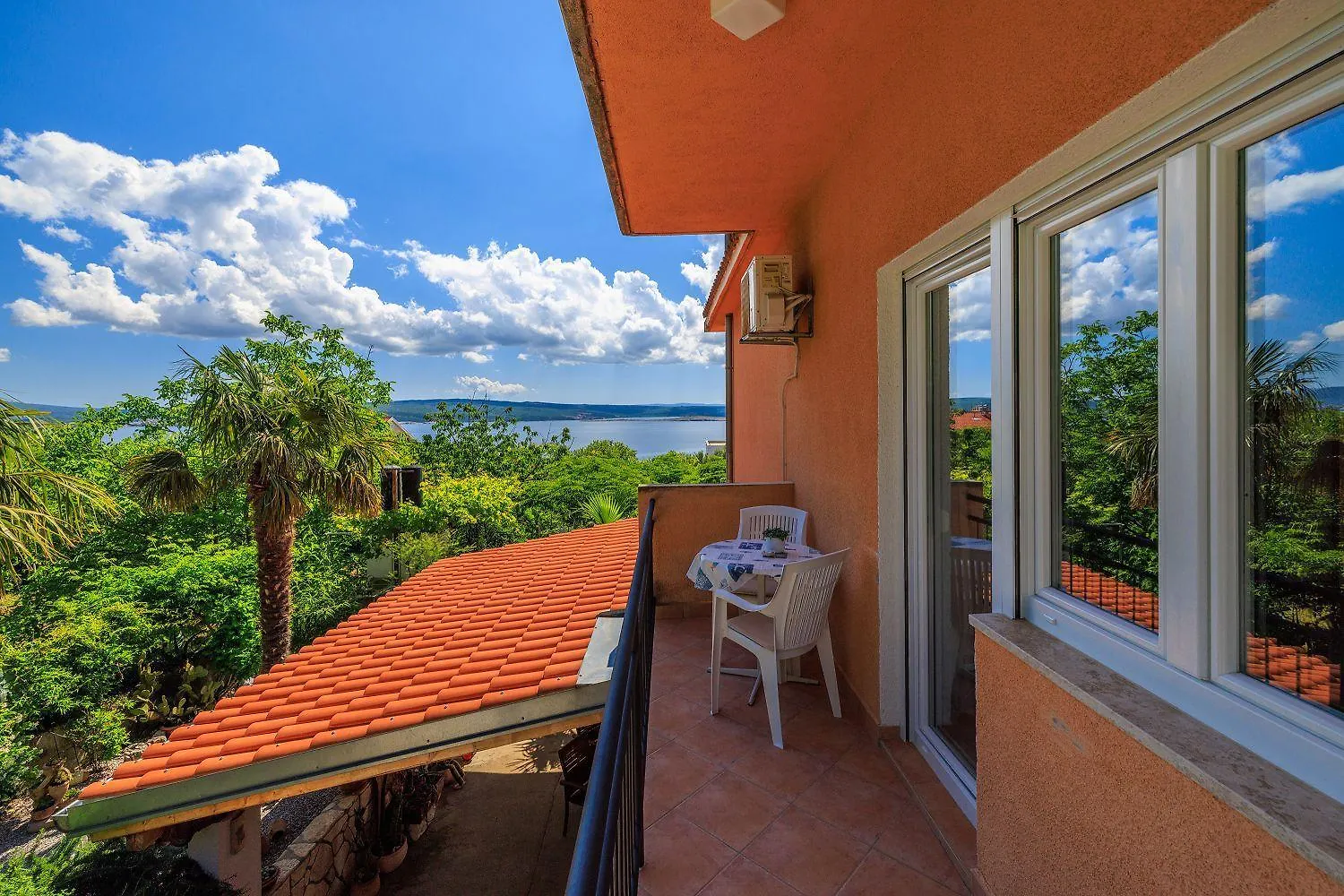 Charmantes Apartment Nur 600 Meter Zum Strand Mit Meerblick, Holzkohlegrill, Wifi Dramalj Croatia